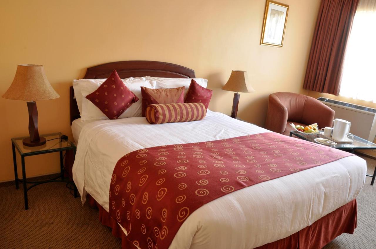 Crossroads Hotel Лилонгве Екстериор снимка