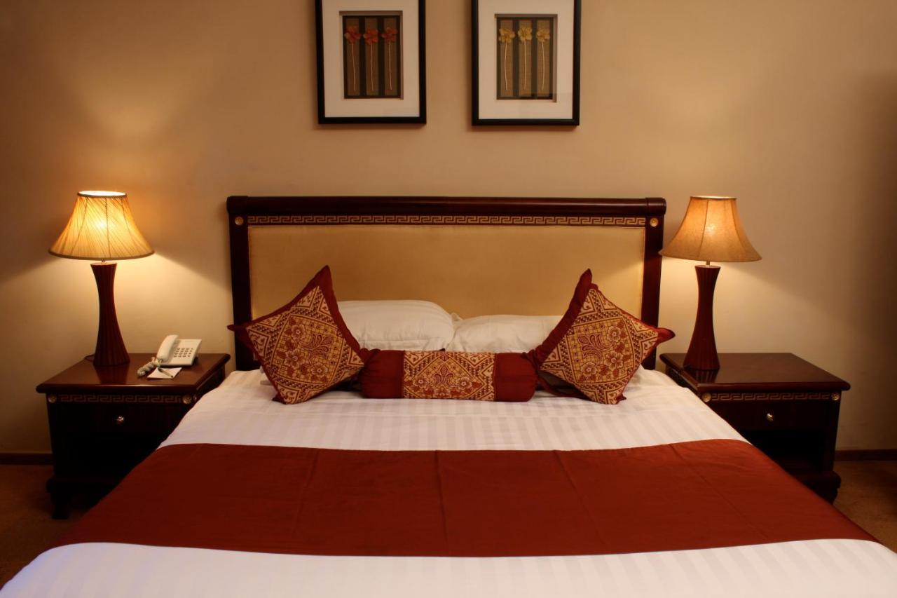 Crossroads Hotel Лилонгве Екстериор снимка