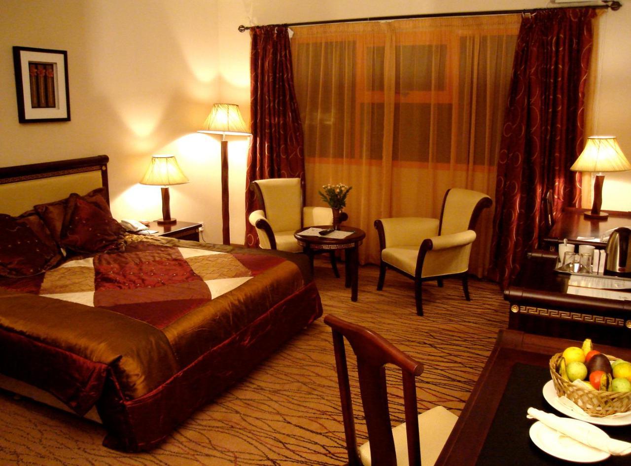 Crossroads Hotel Лилонгве Стая снимка